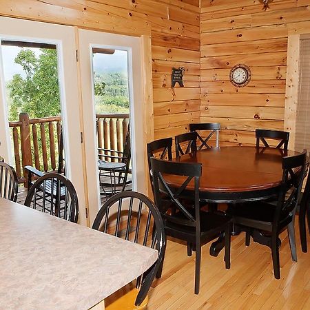Отель Black Bear Ridge Севьервилл Экстерьер фото