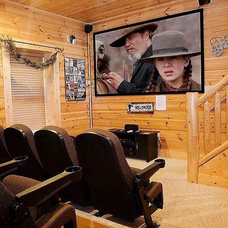 Отель Black Bear Ridge Севьервилл Экстерьер фото